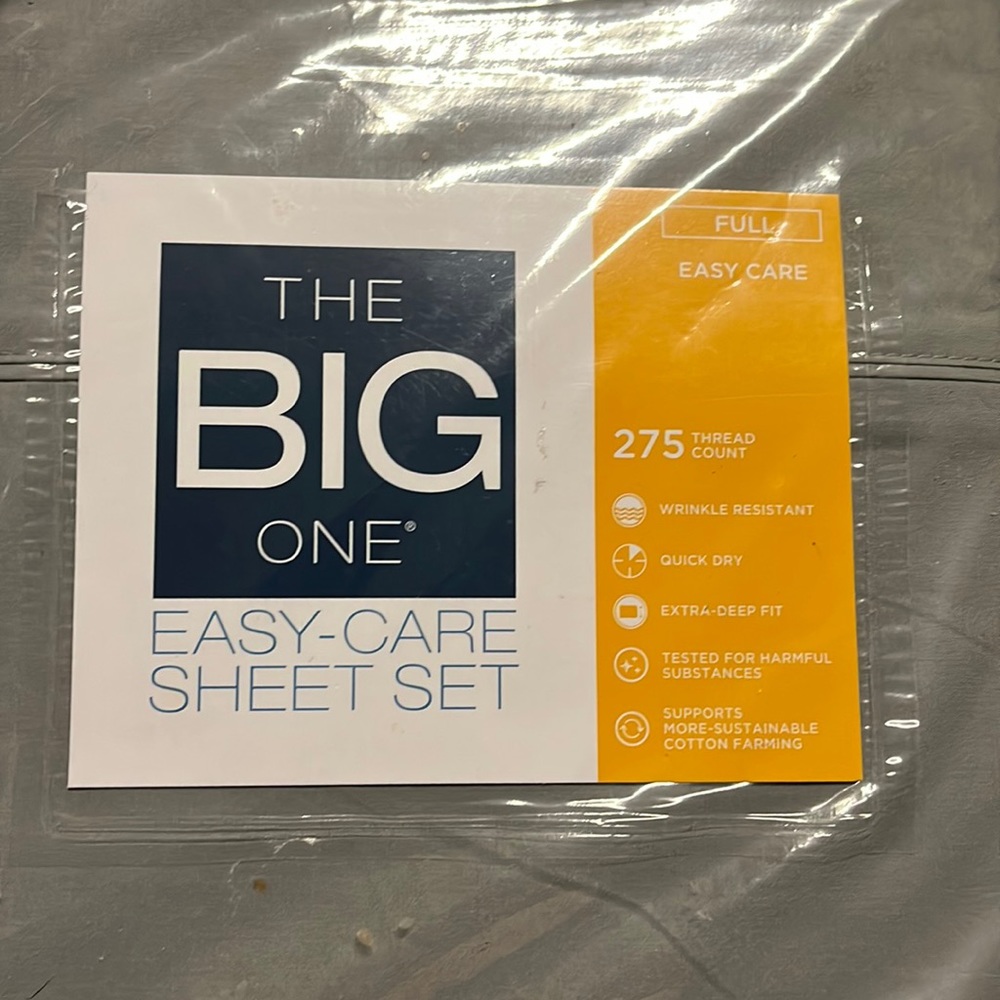 Full bed sheet set in grey-NWT